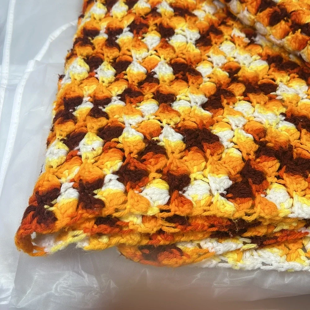 Throw crochet afghan 80 x45 Blanket Handmade - Picture 9 of 13